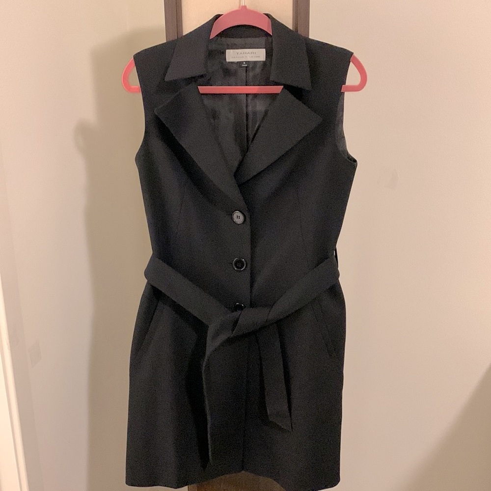 Tahari Arthur S Levine rayon blend long vest with belt